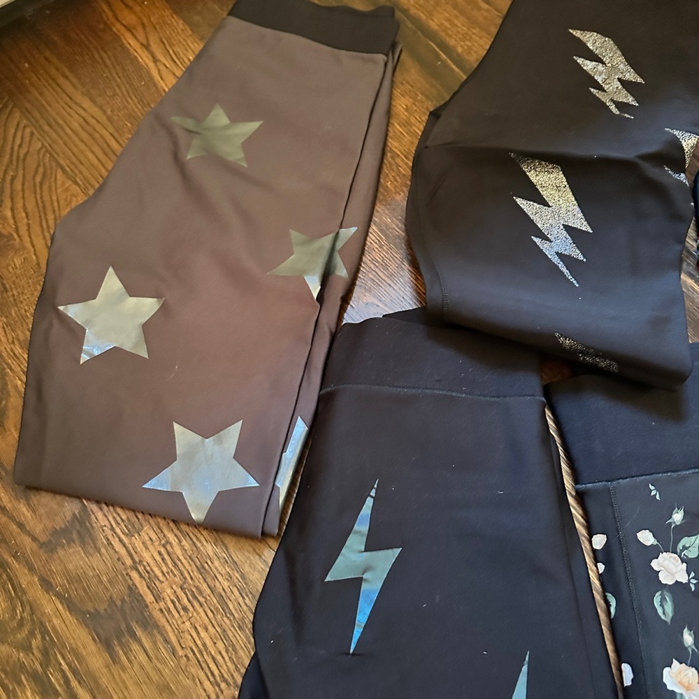 7 pairs of Ultracor Leggings - Picture 2 of 4